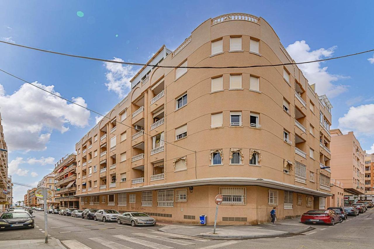 Cozy Appartment Torrevieja At Irina المظهر الخارجي الصورة