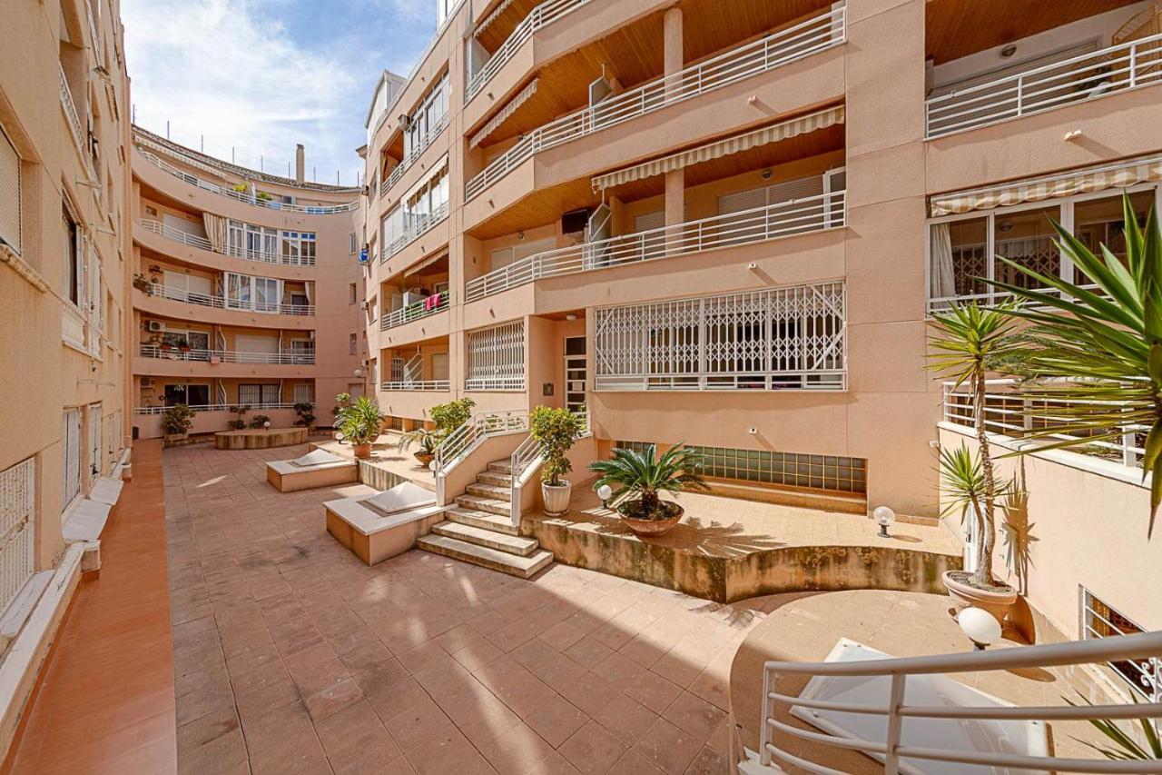 Cozy Appartment Torrevieja At Irina المظهر الخارجي الصورة