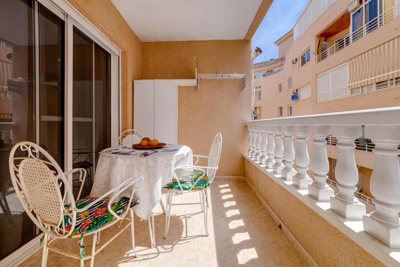 Cozy Appartment Torrevieja At Irina المظهر الخارجي الصورة